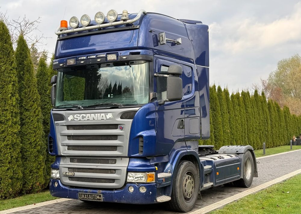 Scania R420 RETARDER PÓŁ-AUTOMAT - Nyergesvontató: 1 kép. Scania R420 RETARDER PÓŁ-AUTOMAT - Nyergesvontató: 1 kép.