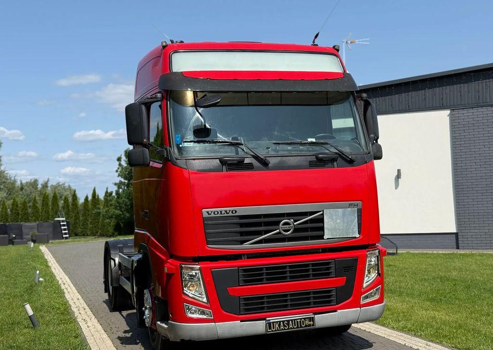 Volvo FH 420 AUTOMAT EURO 5 - Nyergesvontató: 4 kép. Volvo FH 420 AUTOMAT EURO 5 - Nyergesvontató: 4 kép.