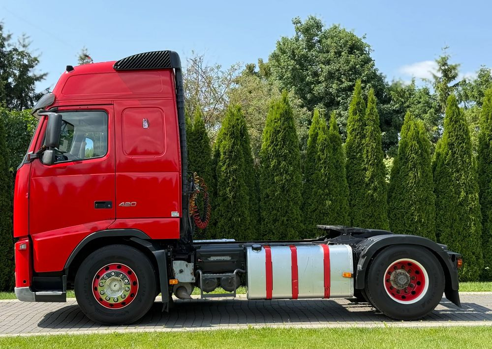 Volvo FH 420 AUTOMAT EURO 5 - Nyergesvontató: 5 kép. Volvo FH 420 AUTOMAT EURO 5 - Nyergesvontató: 5 kép.