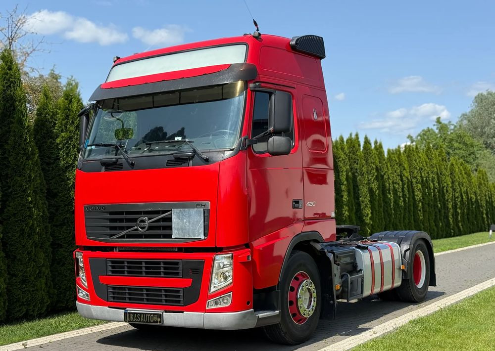 Volvo FH 420 AUTOMAT EURO 5 - Nyergesvontató: 2 kép. Volvo FH 420 AUTOMAT EURO 5 - Nyergesvontató: 2 kép.