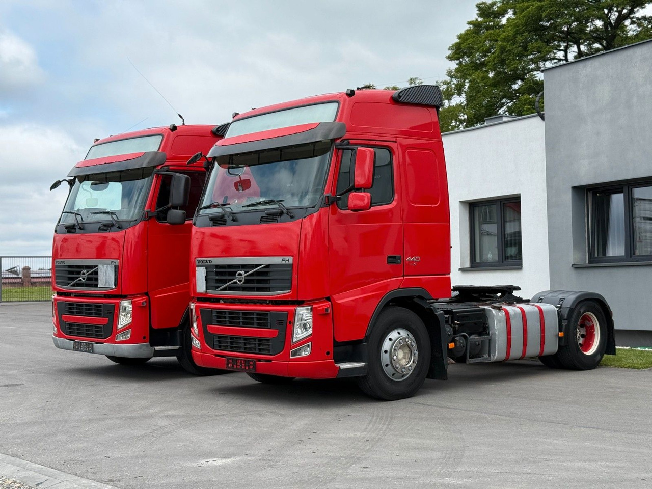 Volvo FH 420 AUTOMATIC EURO 5 - Nyergesvontató: 1 kép. Volvo FH 420 AUTOMATIC EURO 5 - Nyergesvontató: 1 kép.