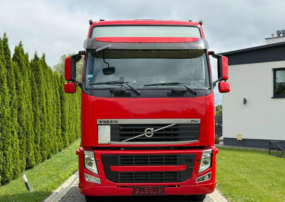 Volvo FH 440 AUTOMAT EURO 5 LODÓWKA - Nyergesvontató: 3 kép. Volvo FH 440 AUTOMAT EURO 5 LODÓWKA - Nyergesvontató: 3 kép.
