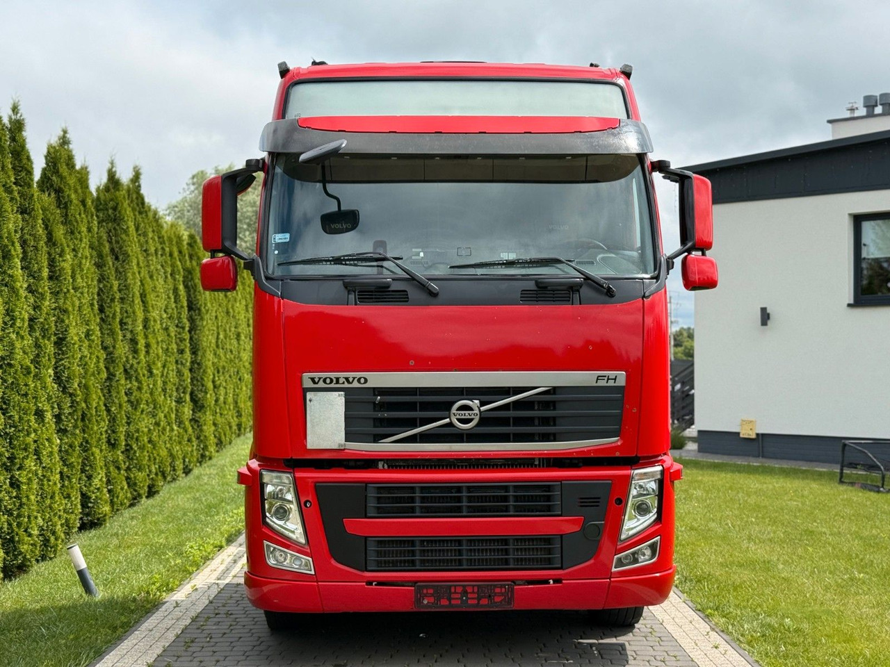 Volvo FH 440 AUTOMATIC EURO 5 FRIGDE - Nyergesvontató: 3 kép. Volvo FH 440 AUTOMATIC EURO 5 FRIGDE - Nyergesvontató: 3 kép.