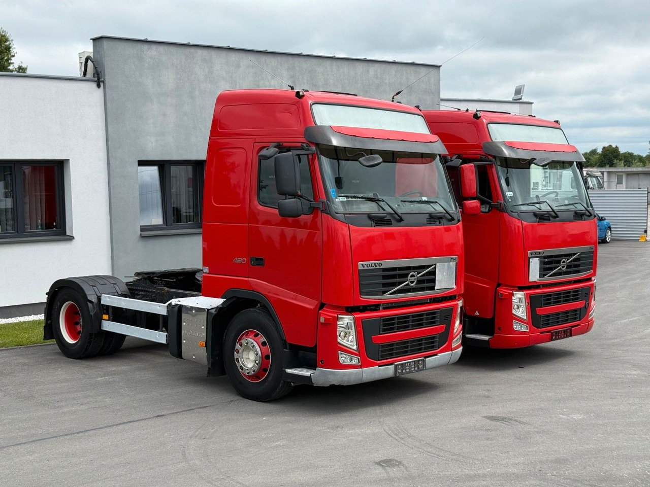 Volvo FH 440 AUTOMATIC EURO 5 FRIGDE - Nyergesvontató: 1 kép. Volvo FH 440 AUTOMATIC EURO 5 FRIGDE - Nyergesvontató: 1 kép.