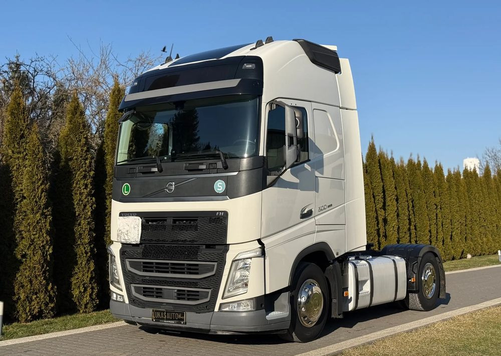Volvo FH 500 PARK COOL HYDRAULIKA ADR - Nyergesvontató: 1 kép. Volvo FH 500 PARK COOL HYDRAULIKA ADR - Nyergesvontató: 1 kép.
