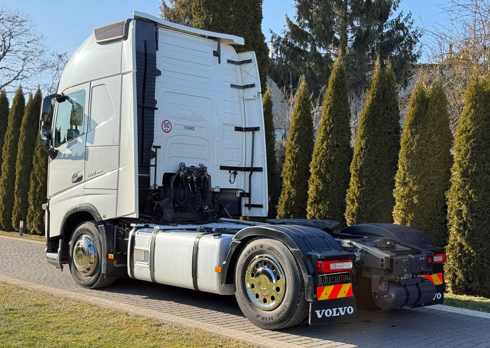 Volvo FH 500 PARK COOL HYDRAULIKA ADR - Nyergesvontató: 5 kép. Volvo FH 500 PARK COOL HYDRAULIKA ADR - Nyergesvontató: 5 kép.