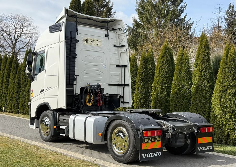 Volvo FH 500 PARK COOL - Nyergesvontató: 5 kép. Volvo FH 500 PARK COOL - Nyergesvontató: 5 kép.