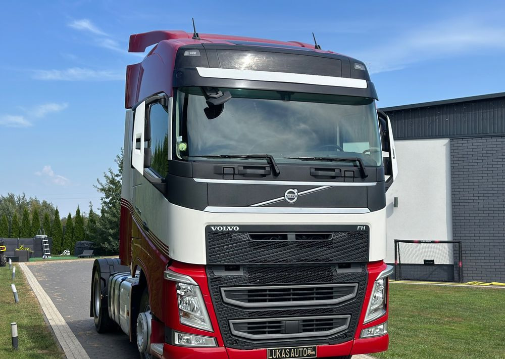 Volvo FH 500 PARK COOL - Nyergesvontató: 3 kép. Volvo FH 500 PARK COOL - Nyergesvontató: 3 kép.