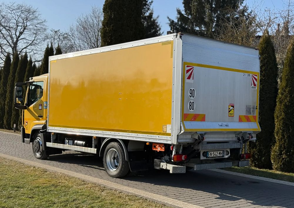 Renault D 7.5 KONTENER - Dobozos felépítményű teherautó: 5 kép. Renault D 7.5 KONTENER - Dobozos felépítményű teherautó: 5 kép.