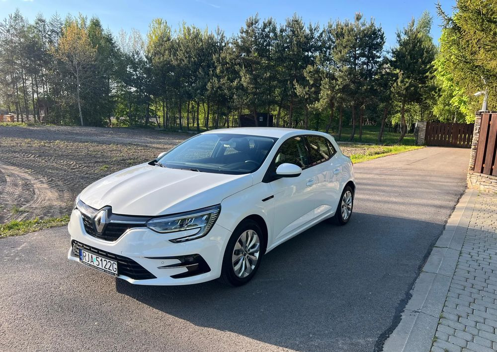 Renault Megane 1.5 Blue dCi Business - Autó: 4 kép. Renault Megane 1.5 Blue dCi Business - Autó: 4 kép.
