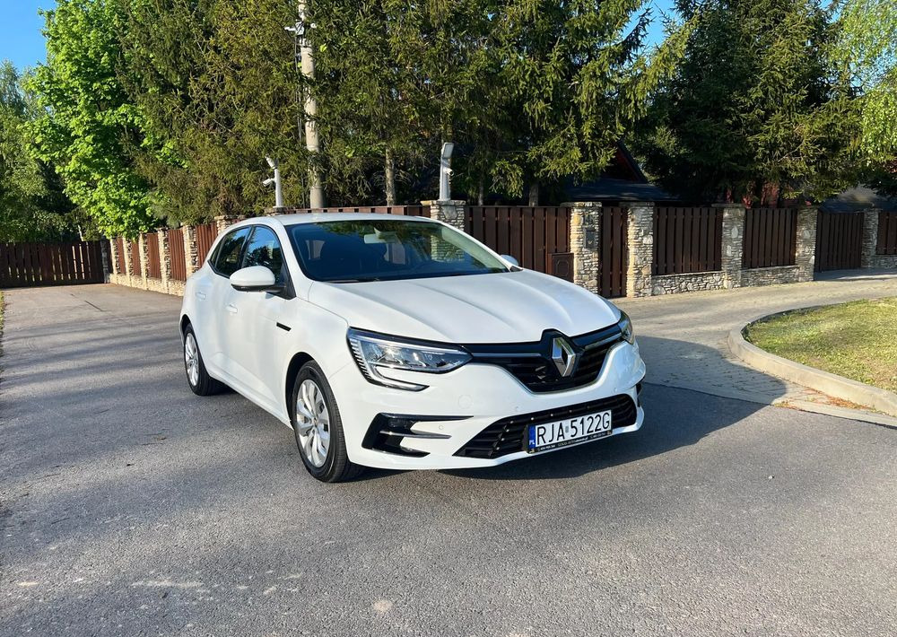 Renault Megane 1.5 Blue dCi Business - Autó: 1 kép. Renault Megane 1.5 Blue dCi Business - Autó: 1 kép.