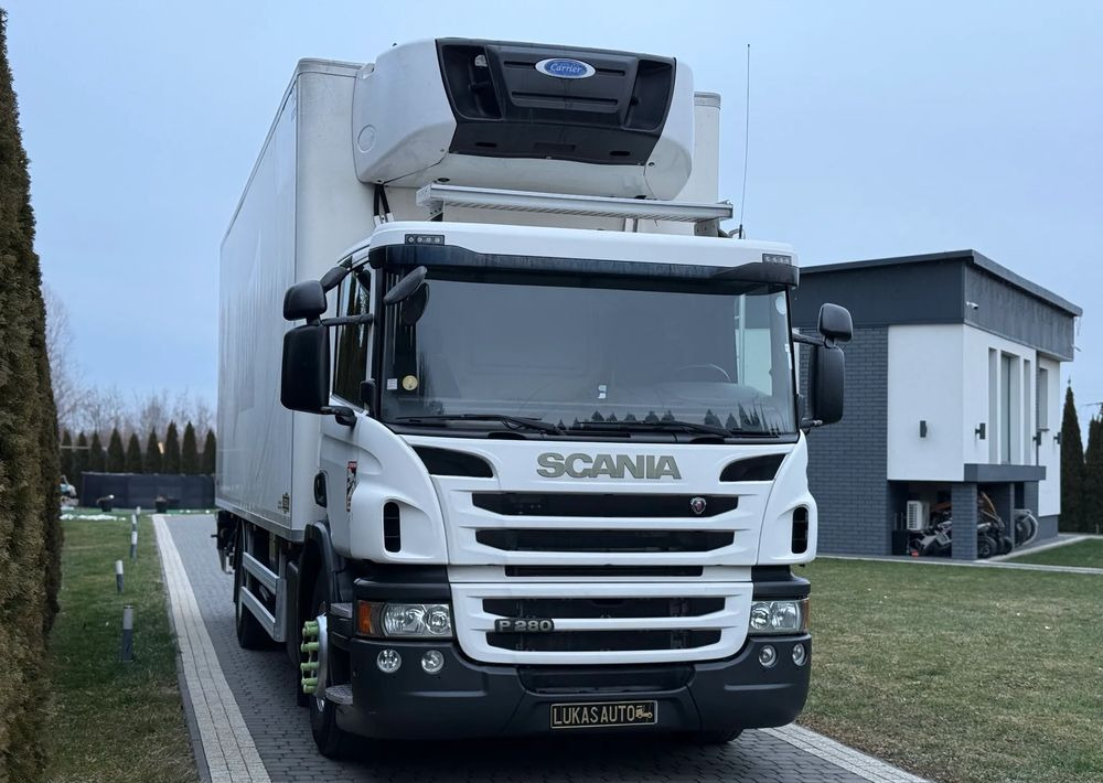 Scania P 280 CHEREAU CARRIER HAKÓWKA - Hűtős teherautó: 4 kép. Scania P 280 CHEREAU CARRIER HAKÓWKA - Hűtős teherautó: 4 kép.