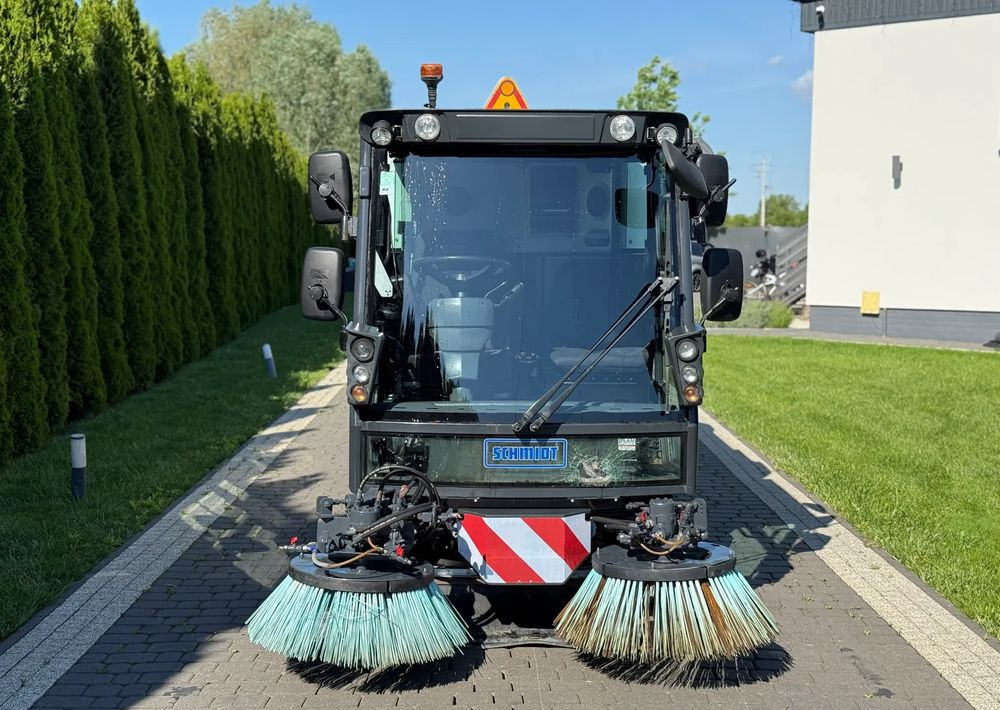 Schmidt SWINGO 200+ - Szemetesautó: 2 kép. Schmidt SWINGO 200+ - Szemetesautó: 2 kép.