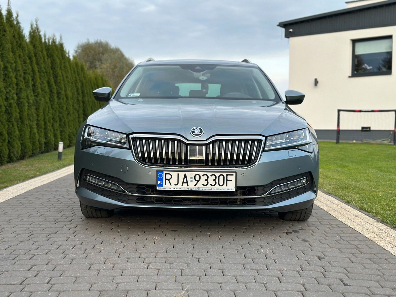 Skoda Superb 2.0 TDI SCR 147kW DSG STYLE COMBI - Autó: 2 kép. Skoda Superb 2.0 TDI SCR 147kW DSG STYLE COMBI - Autó: 2 kép.