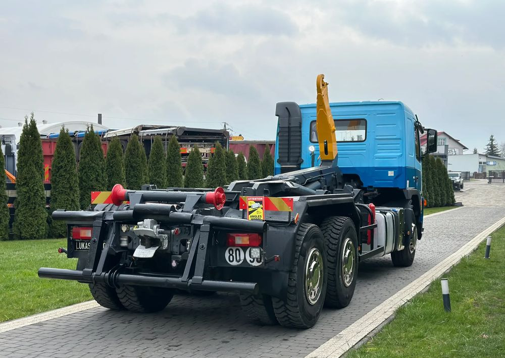 Volvo FM 400 HAKOWIEC 6X4 - Horgos rakodó teherautó: 5 kép. Volvo FM 400 HAKOWIEC 6X4 - Horgos rakodó teherautó: 5 kép.