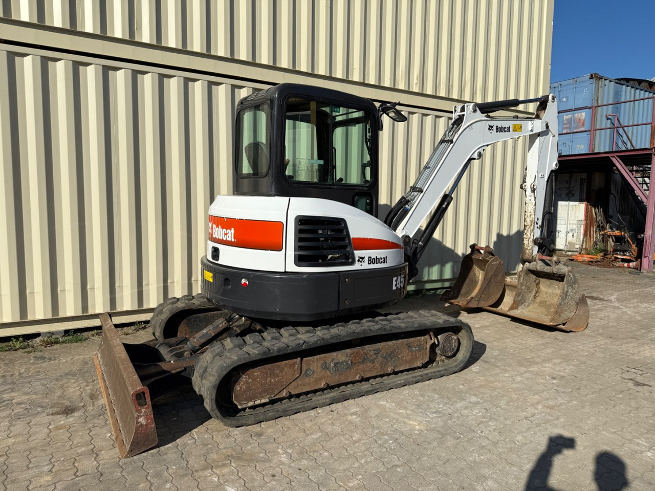 Bobcat E45 / 2020 BJ / 2.082 H / 3 x Löffel - Minikotró: 4 kép. Bobcat E45 / 2020 BJ / 2.082 H / 3 x Löffel - Minikotró: 4 kép.