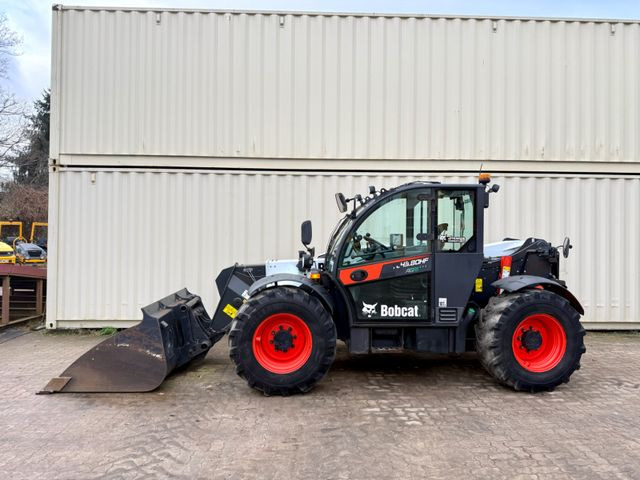 Bobcat TL43.80HF Agri / 130 PS / 2019 BJ / 2.342 H - Teleszkópos rakodó: 5 kép. Bobcat TL43.80HF Agri / 130 PS / 2019 BJ / 2.342 H - Teleszkópos rakodó: 5 kép.