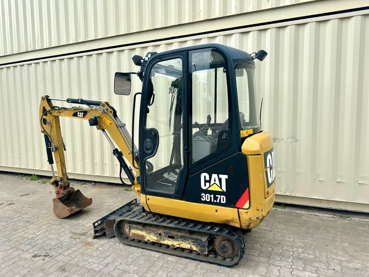 CAT 301.7D / 2014 Baujahr / 2.978 H - Minikotró: 3 kép. CAT 301.7D / 2014 Baujahr / 2.978 H - Minikotró: 3 kép.
