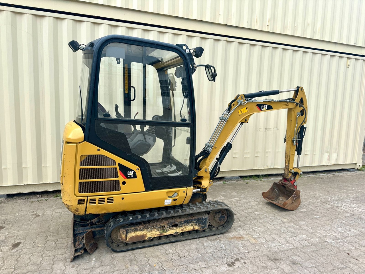 CAT 301.7D / 2014 Baujahr / 2.978 H - Minikotró: 4 kép. CAT 301.7D / 2014 Baujahr / 2.978 H - Minikotró: 4 kép.