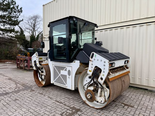 CAT CD10 / 2018 BJ / 2.880 H / A/C - Úthenger: 5 kép. CAT CD10 / 2018 BJ / 2.880 H / A/C - Úthenger: 5 kép.