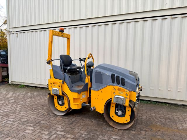 Hamm HD10VV / 2016 BJ / 1.235 H / 2.475 KG - Úthenger: 5 kép. Hamm HD10VV / 2016 BJ / 1.235 H / 2.475 KG - Úthenger: 5 kép.