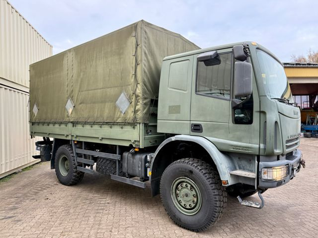 Iveco 140E24 4x4 / Armee / / Camper - Ponyvás teherautó: 2 kép. Iveco 140E24 4x4 / Armee / / Camper - Ponyvás teherautó: 2 kép.