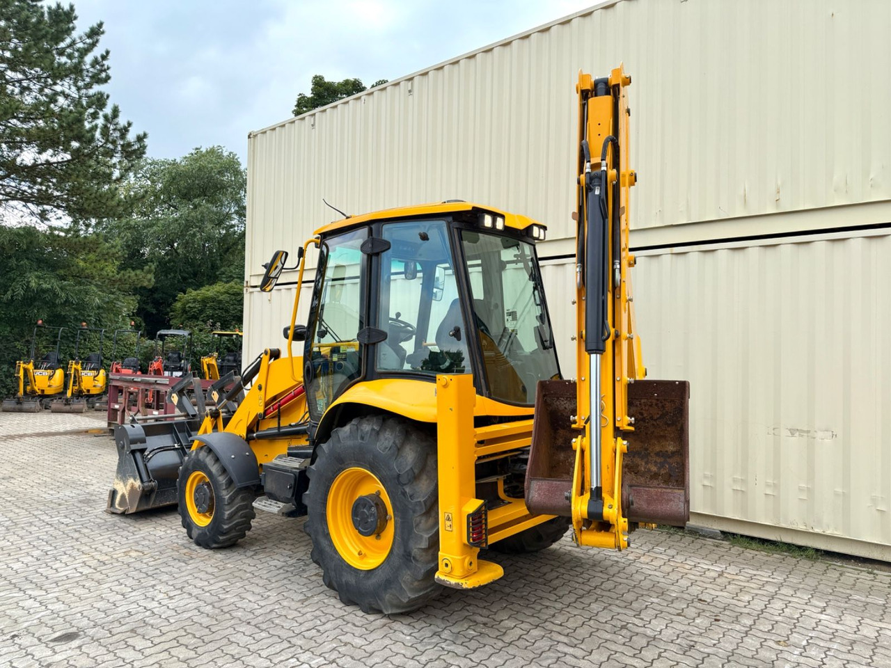 JCB 3CX / 2021 BJ / 1.381 Stunden / CE - Kotrórakodó: 3 kép. JCB 3CX / 2021 BJ / 1.381 Stunden / CE - Kotrórakodó: 3 kép.