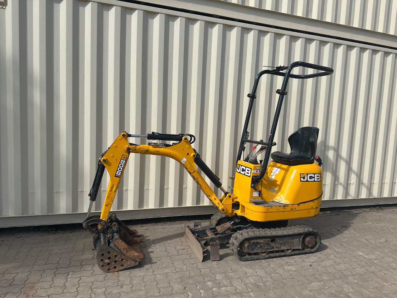Minikotró JCB 8008 CTS, 2019 BJ, 1.082 BH, 3 x Löffel: 1 kép.