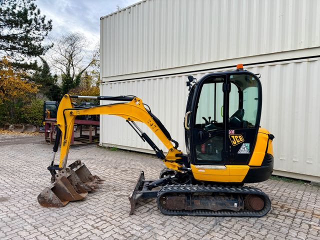JCB 8026 CTS / 2021 BJ / 1.933 H / 3 x Löffel - Minikotró: 2 kép. JCB 8026 CTS / 2021 BJ / 1.933 H / 3 x Löffel - Minikotró: 2 kép.