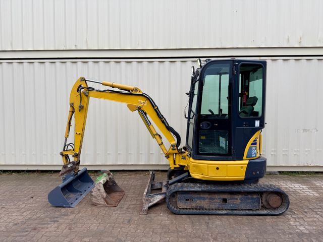 Komatsu PC26MR-3 / 2020 BJ / 2 x Löffel - Minikotró: 5 kép. Komatsu PC26MR-3 / 2020 BJ / 2 x Löffel - Minikotró: 5 kép.