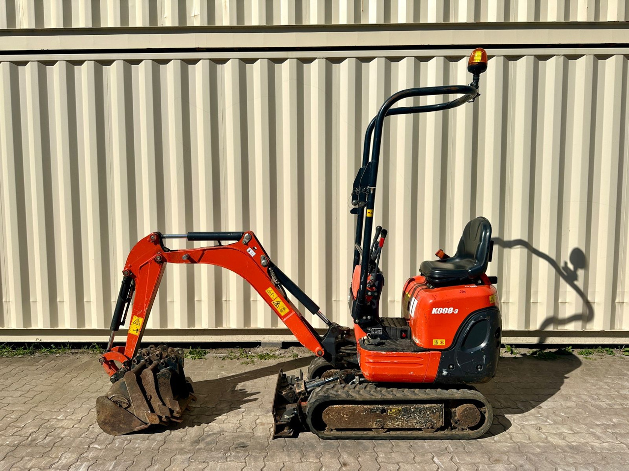 Kubota K008-3 / 2021 BJ / 725 H / 4 x Löffel - Minikotró: 1 kép. Kubota K008-3 / 2021 BJ / 725 H / 4 x Löffel - Minikotró: 1 kép.