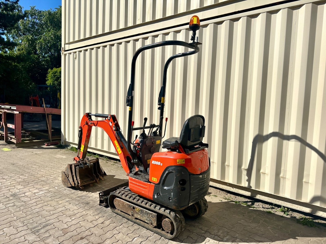 Kubota K008-3 / 2021 BJ / 725 H / 4 x Löffel - Minikotró: 3 kép. Kubota K008-3 / 2021 BJ / 725 H / 4 x Löffel - Minikotró: 3 kép.