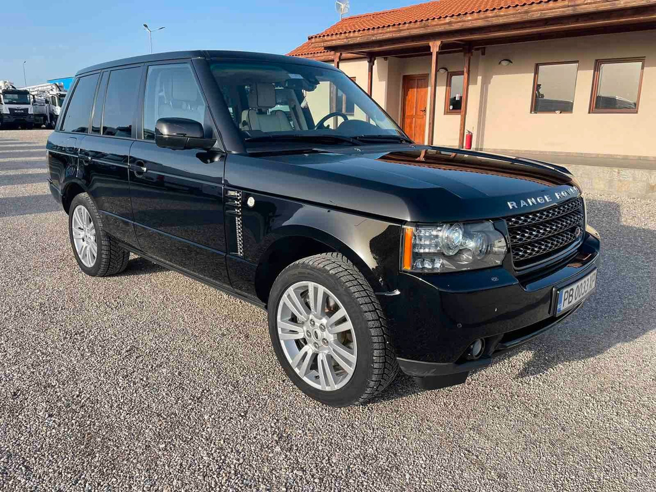 Land Rover Range Rover Vogue 4.4 TDV8 - Terepjáró/ SUV: 1 kép. Land Rover Range Rover Vogue 4.4 TDV8 - Terepjáró/ SUV: 1 kép.