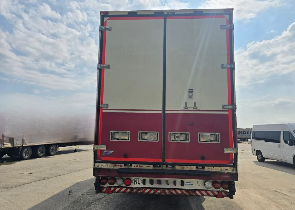 Burg Chłodnia - Pótkocsi hűtős: 3 kép. Burg Chłodnia - Pótkocsi hűtős: 3 kép.