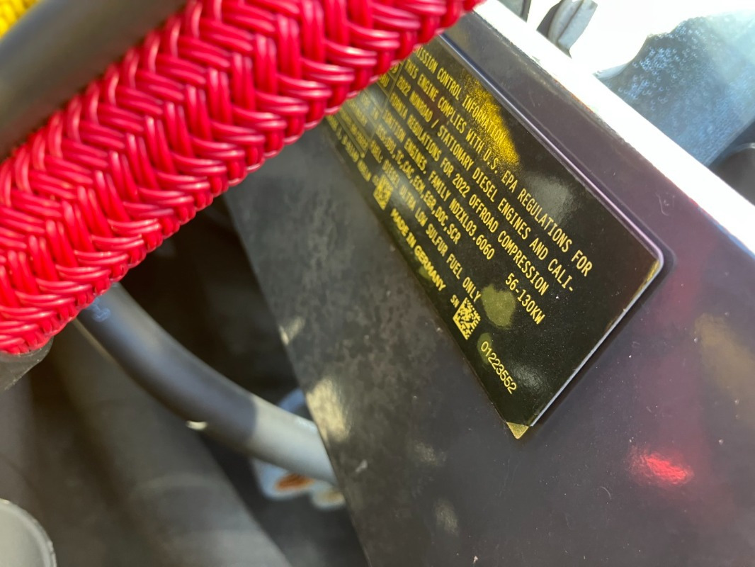 BOMAG DE BW 211 DH-5 Stage IV/TIER4f - Talajtömörítő: 3 kép. BOMAG DE BW 211 DH-5 Stage IV/TIER4f - Talajtömörítő: 3 kép.