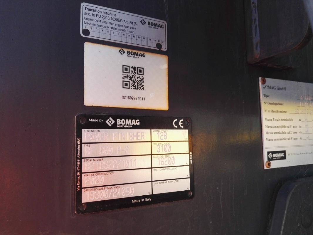 BOMAG IT BF 600 P-2 S500 Stage IV/Tier 4f - Útburkológép: 2 kép. BOMAG IT BF 600 P-2 S500 Stage IV/Tier 4f - Útburkológép: 2 kép.