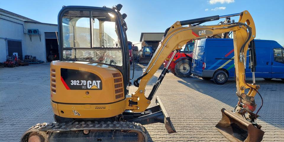 Minikoparka Caterpillar CAT 302.7D CR - Lánctalpas kotró: 5 kép. Minikoparka Caterpillar CAT 302.7D CR - Lánctalpas kotró: 5 kép.