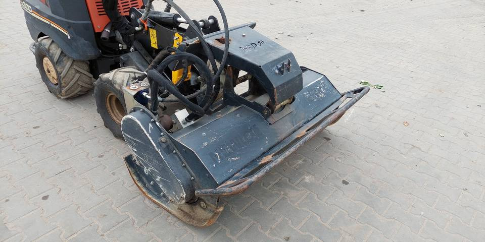 Rotadairon BRD50 mulczer kosiarka Ditch Witch R300, Avant - Szárzúzó: 4 kép. Rotadairon BRD50 mulczer kosiarka Ditch Witch R300, Avant - Szárzúzó: 4 kép.