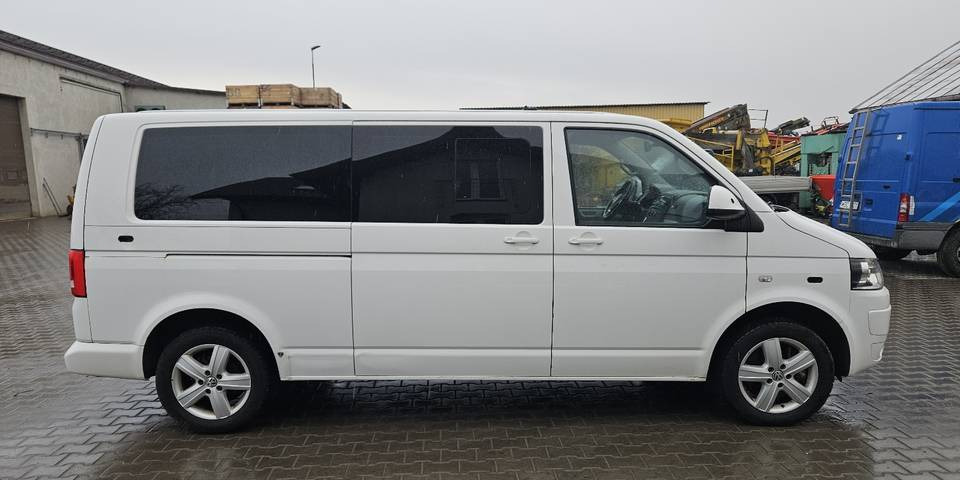 Volkswagen Multivan 180KM 4Motion 4x4 automat DSG długi - Autó: 5 kép. Volkswagen Multivan 180KM 4Motion 4x4 automat DSG długi - Autó: 5 kép.