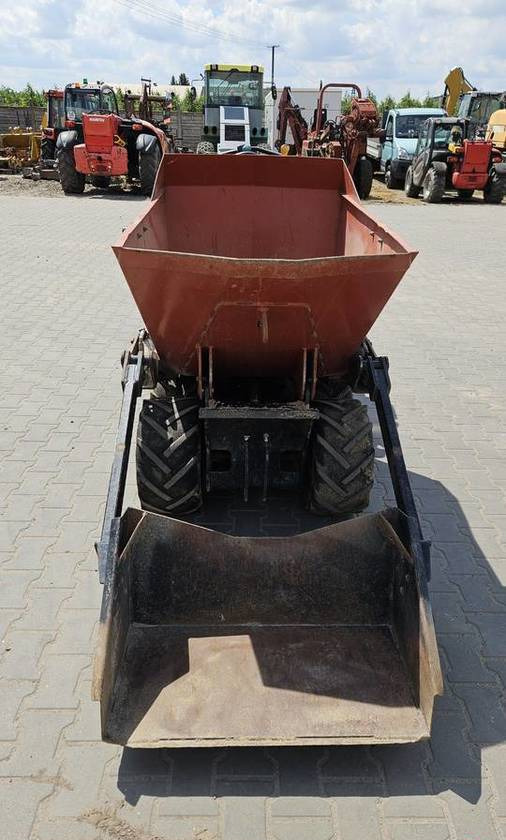 Wozidło samozaładowcze Ditch Witch R300 koparka łańcuchowa - Minidömper: 3 kép. Wozidło samozaładowcze Ditch Witch R300 koparka łańcuchowa - Minidömper: 3 kép.