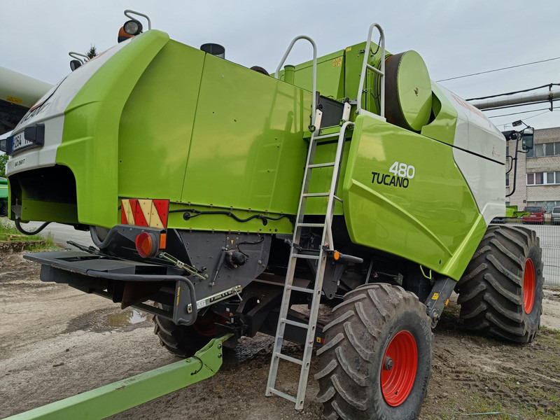 Claas Tucano 480 V750 - Kombájn: 3 kép. Claas Tucano 480 V750 - Kombájn: 3 kép.