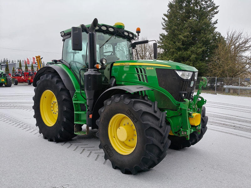 John Deere 6215R - Traktor: 1 kép. John Deere 6215R - Traktor: 1 kép.