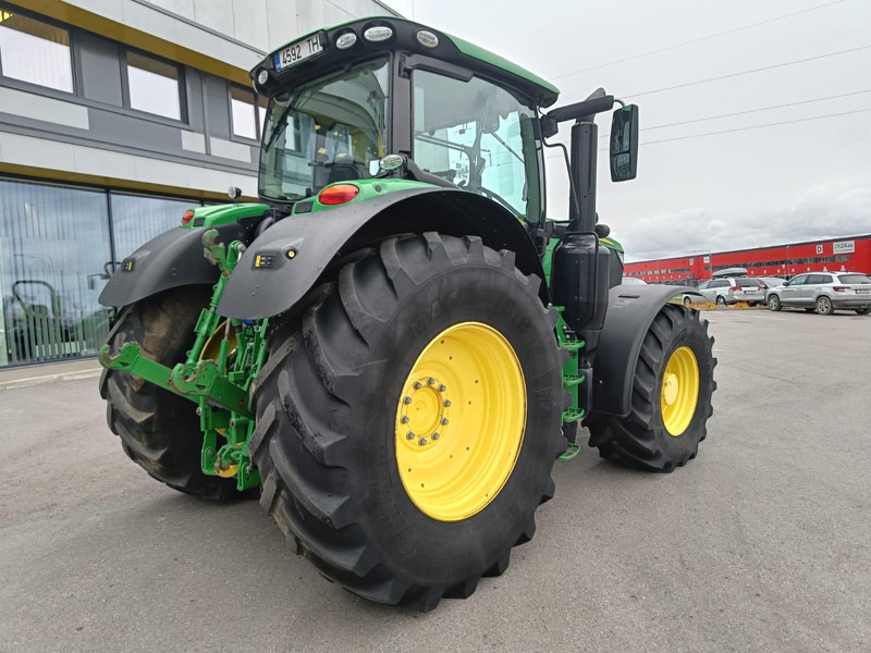 Traktor John Deere 6215R: 7 kép.