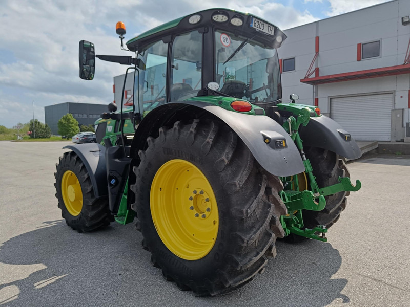 John Deere 6R 155 Autopower - Traktor: 5 kép. John Deere 6R 155 Autopower - Traktor: 5 kép.
