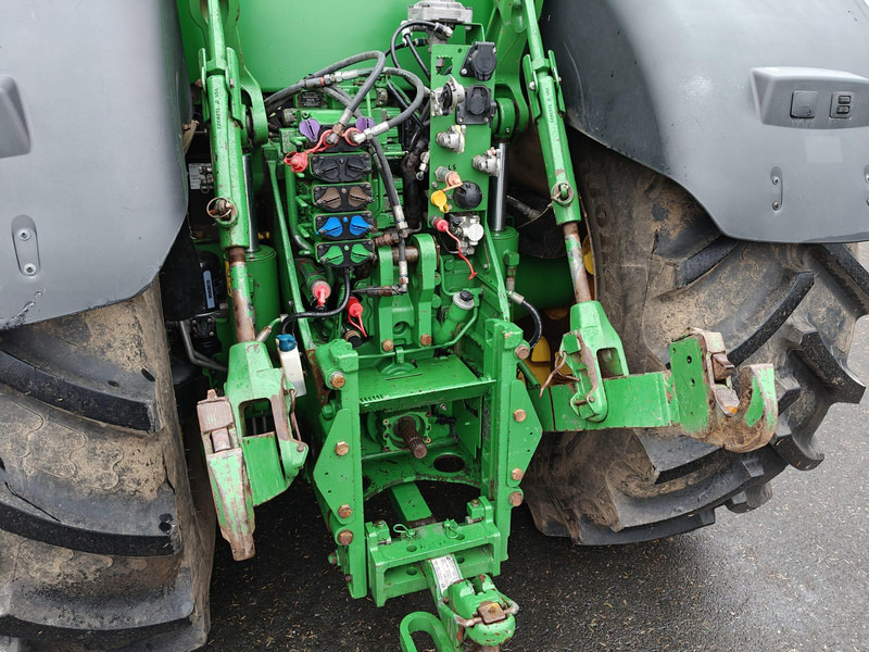 Traktor John Deere 8345R e23: 12 kép. Traktor John Deere 8345R e23: 12 kép.
