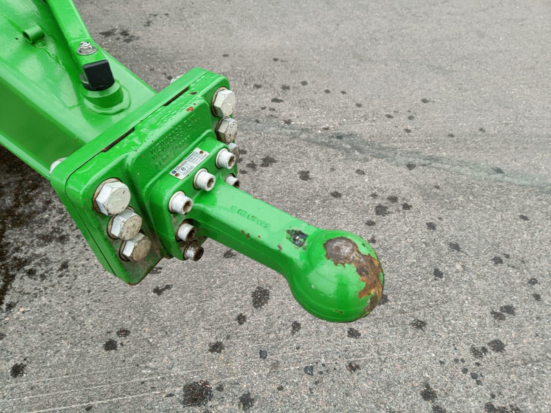 Vontatott permetezők John Deere R962i: 17 kép. Vontatott permetezők John Deere R962i: 17 kép.