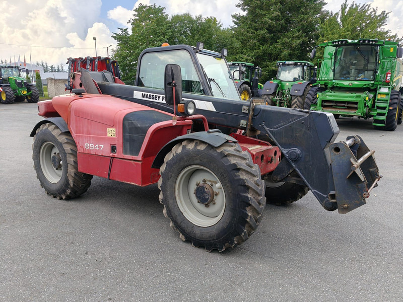 Massey Ferguson 8947 - Mezőgazdasági gépek: 1 kép. Massey Ferguson 8947 - Mezőgazdasági gépek: 1 kép.