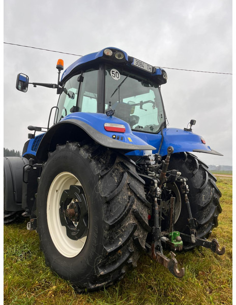 New Holland T8.330 - Traktor: 5 kép. New Holland T8.330 - Traktor: 5 kép.