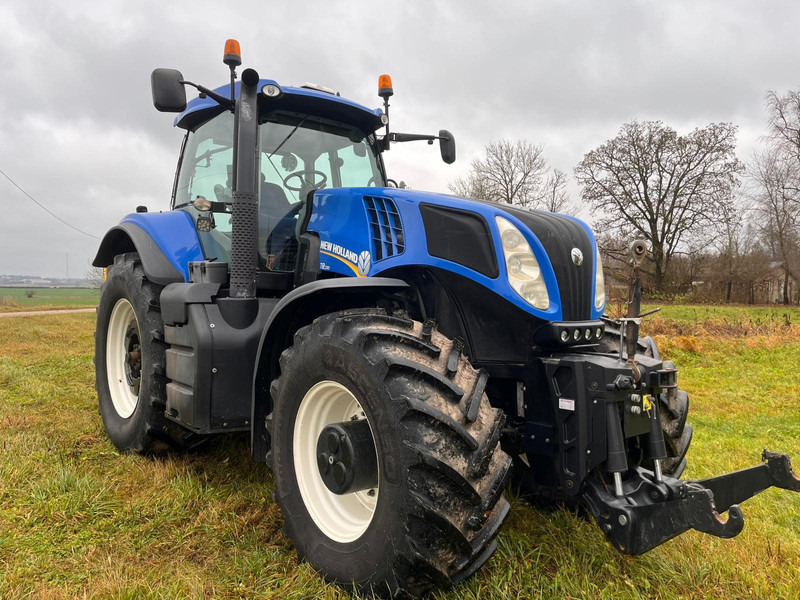 New Holland T8.330 - Traktor: 1 kép. New Holland T8.330 - Traktor: 1 kép.