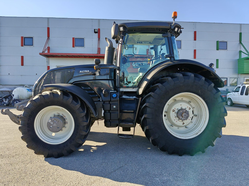 Valtra S353 - Traktor: 5 kép. Valtra S353 - Traktor: 5 kép.